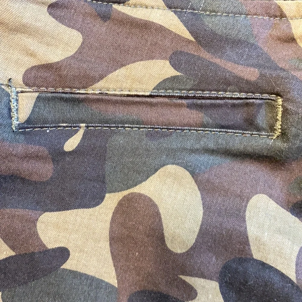 V.I.P. Shorts size 1/2